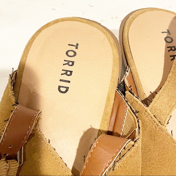 Torrid Tan Suede Criss Cross Strappy Open Toe Block Heel Size 11 New - Picture 5 of 7